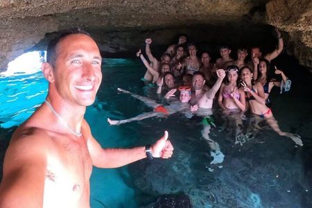 Adventure and nature! Exciting group tour by dinghy.