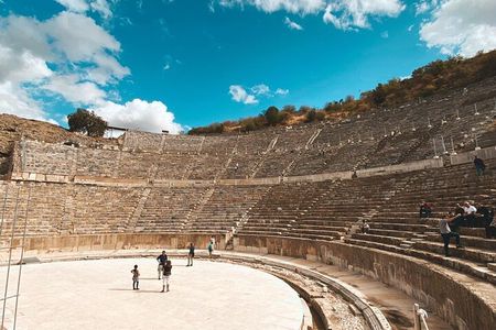 PRIVATE Ephesus For Cruisers: Guide and Vehicle Service