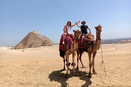 Private Day-Tour to Giza pyramids, Egyptian Museum and Camel Ride