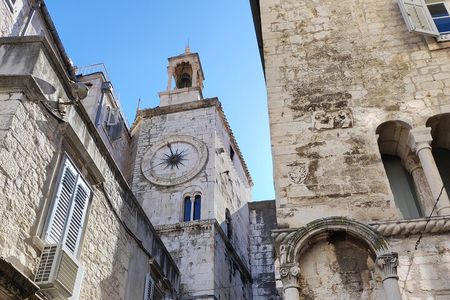 Split Walking Tour with a Licensed Local Guide