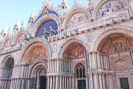 Venice highlights and hidden gems Small Group walking tour 