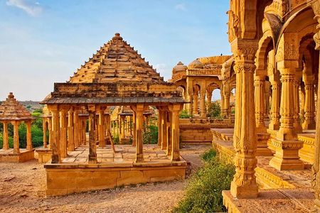 Visit Jaisalmer in Private Car with Guide Service 