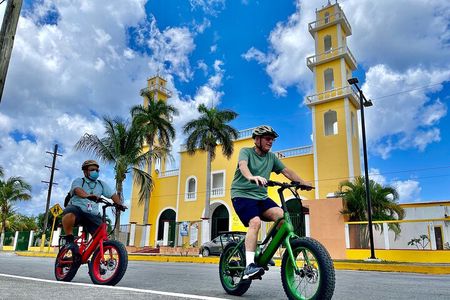 Cozumel: City Tour by E-bike