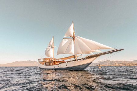 Shared Trip Sailing Komodo 3D2N