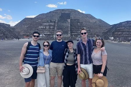 Teotihuacan Pyramids Experience for Small Groups