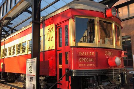 Downtown Plano Walking Tour with Food and Drink