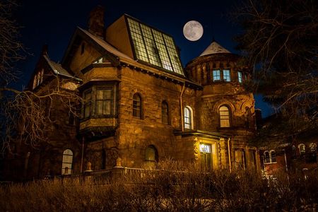 St Paul Ghost Tours: Sinister Sins & Shadows Ghost Tour