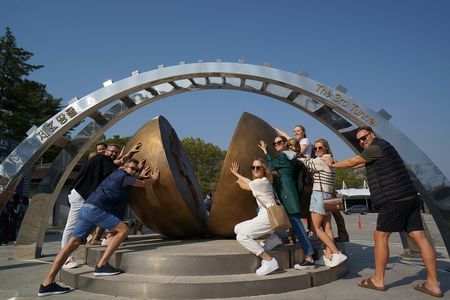 [DMZ Private Full day Tour] & The War Memorial include Lunch