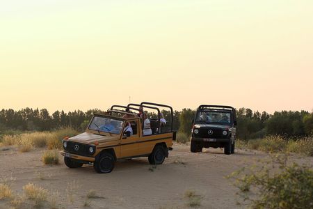 Dubai: Morning Heritage Safari by Vintage G Class & Al Marmoom Oasis