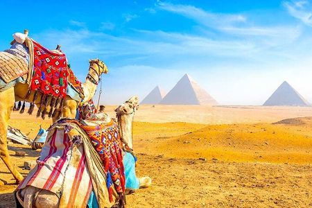 Full Day Tour to Giza Pyramids, Sphinx, Egyptian Museum, Khan el-Khalili Bazaar
