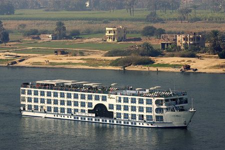 Cairo: 4-Day in 5* Nile Cruise Aswan to Luxor all Meals, Tours