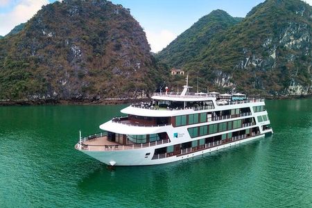 3-Day, 2-Night Luxury Ha Long Bay Cruise with Kayaking and Meals