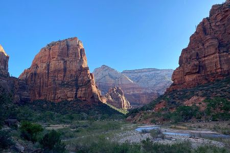 Zion National Park: Private Guided Hike & Picnic