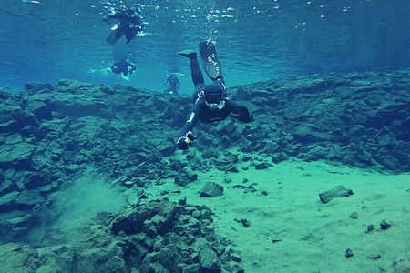 Silfra Night Freedive Tour