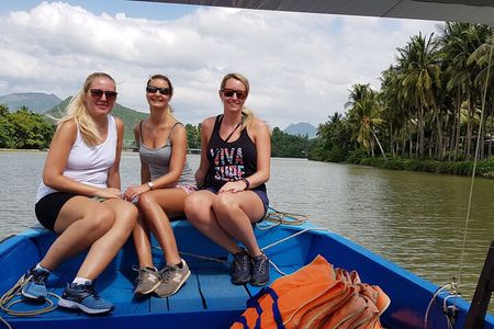 Nha Trang Private Memorable Sunset River Tour for nice dinner and sightseeing 