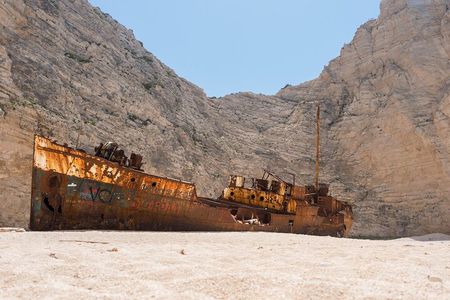 Half-Day Guided Tour Shipwreck and Blue Caves from Laganas