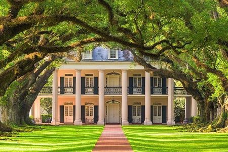 Oak Alley Plantation Admission & Tour with transportation