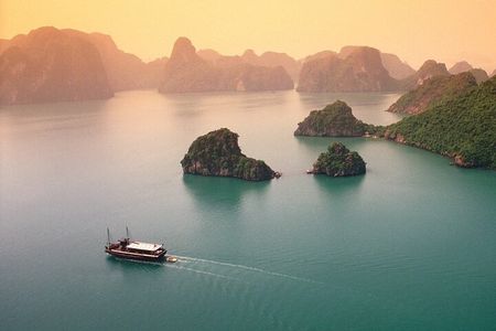 Ha Long Bay Luxury Day Escape – Pickup Hanoi, Ninh Binh & Halong