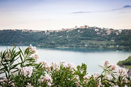 Hop-on-Hop-off Tour of the Castelli Romani from Rome - Tour 1