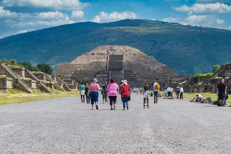EXCLUSIVE TOUR Teotihuacan - small groups