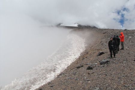 Trekking de Travesía Arroyo Turquesa y Balcón de los Seismiles