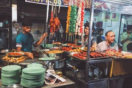 Private Street Food Tour with Mumbai Sightseeing Tour including AC vehicles
