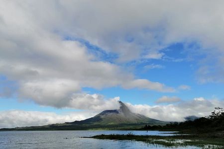 Arenal Volcano Hike and Hot Springs Tour from San Jose