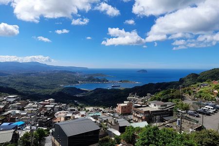 Day trip to Jiufen by a private charter! (4 hours)