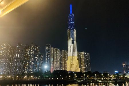 Saigon Special Night Coffee Landmark 81 & Food Tour