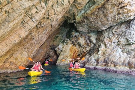 Tossa de Mar: Kayak & Snorkel Tour with Paella from Barcelona
