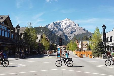2-Hour Guided Banff Townsite e-Bike Explorer
