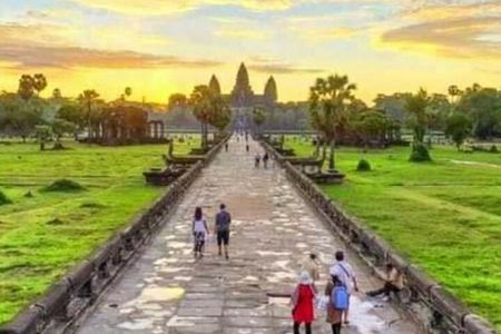 Siem Reap: Guided Angkor Wat Sunrise by TukTuk