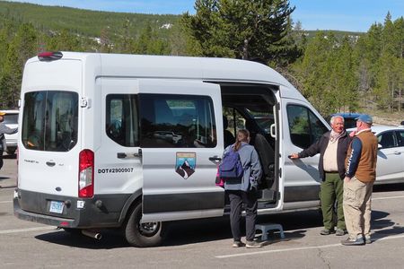 Lower Loop Van Tour from West Yellowstone: Grand Prismatic and Old Faithful
