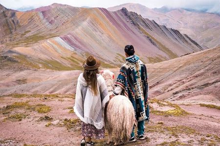 Palccoyo Rainbow Hike: Small Group Adventure (Max. 8)