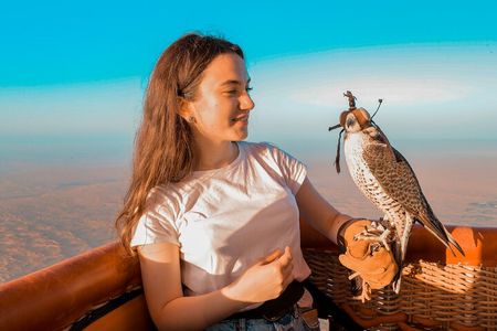 Hot Air Balloon Ride & In-flight Falcon Show including Transfers