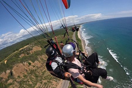 Ecuador Paragliding Montañita