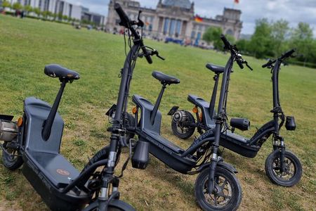 3-H E-scooter Sightseeing Tours in Berlin