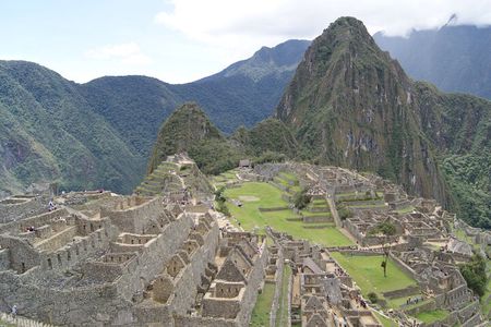 Sacred Valley, Machupicchu and Rainbow Mountain Tour / 3 Days
