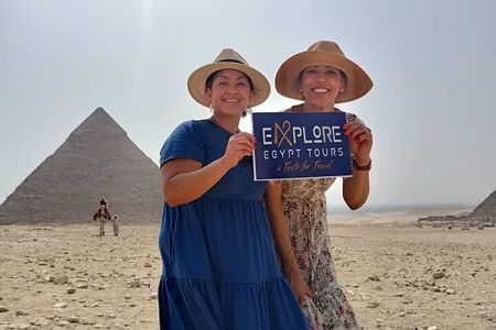 Private guided tour to Giza pyramids, Camel ride, and lunch. 