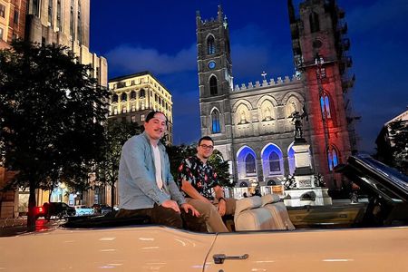 PRIVATE 1-Hour Tour Old-Montreal in Vintage Convertible Cadillac