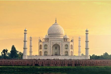Your Date with Taj Mahal Full-Day Private Guided Tour with Pickup