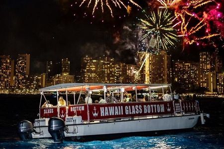 Waikiki Glass Bottom Boat Fireworks Tour
