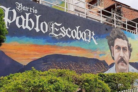 EL PATRON Pablo Escobar Life and History Private tour from Medellin