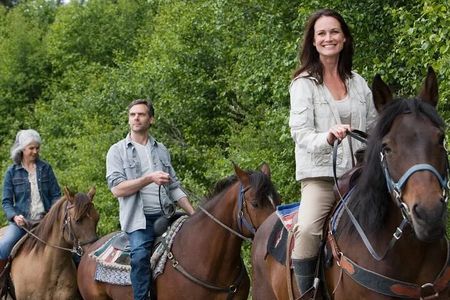 Las Vegas Horseback Riding Adventure in Mountain 