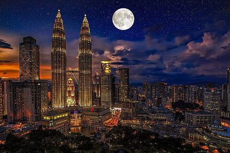 Discover The Best of Kuala Lumpur by Night