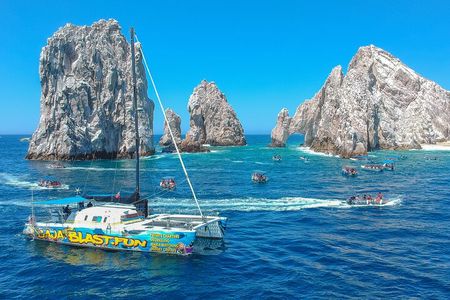 All Inclusive Cabo Boat Tour: Snorkeling, Food, and Drinks