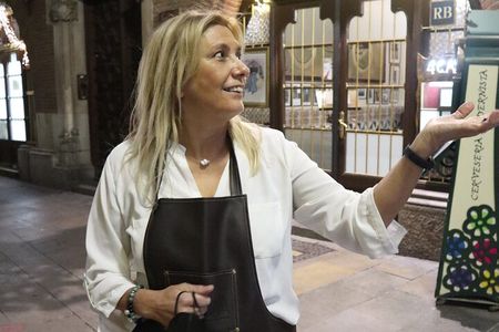  Coffee and Art Tour walking Gothic Quarter, Official Guide