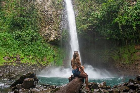Hanging Bridges, Arenal Volcano, Waterfall, Hot Springs Full day