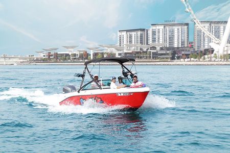 Private 1 Hour Boat Ride in Dubai