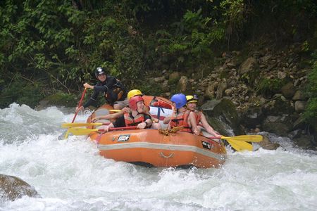 Full-Day Rafting in Jondachi & Hollin Class IV Tena, Ecuador